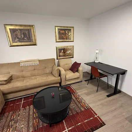 Mary's Flat Любляна