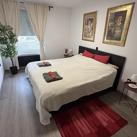 Mary's Flat Апартаменты *