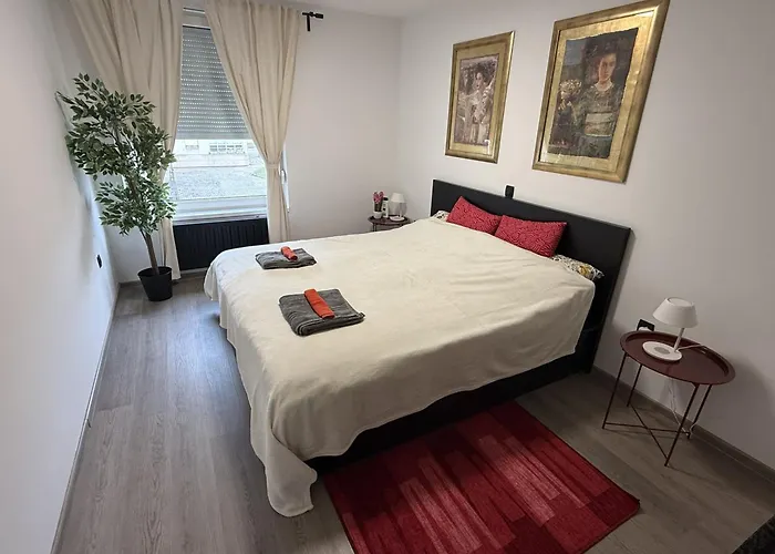 Mary's Flat Апартаменты *