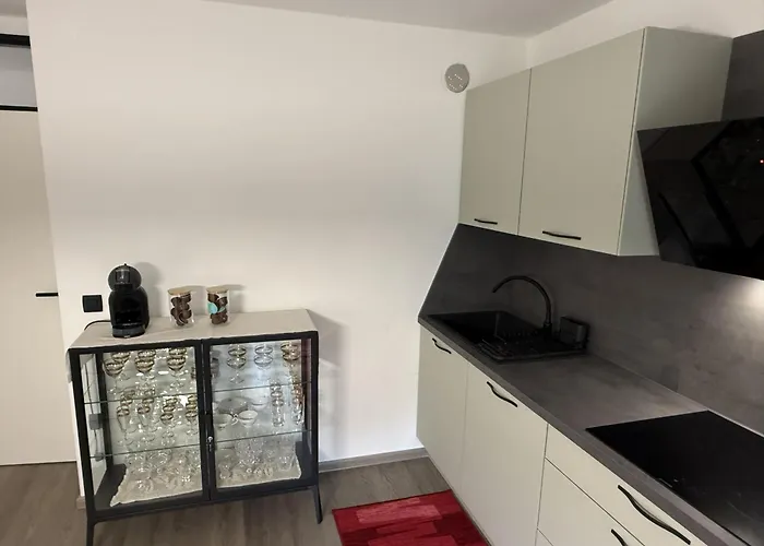 Апартаменты Mary's Flat *