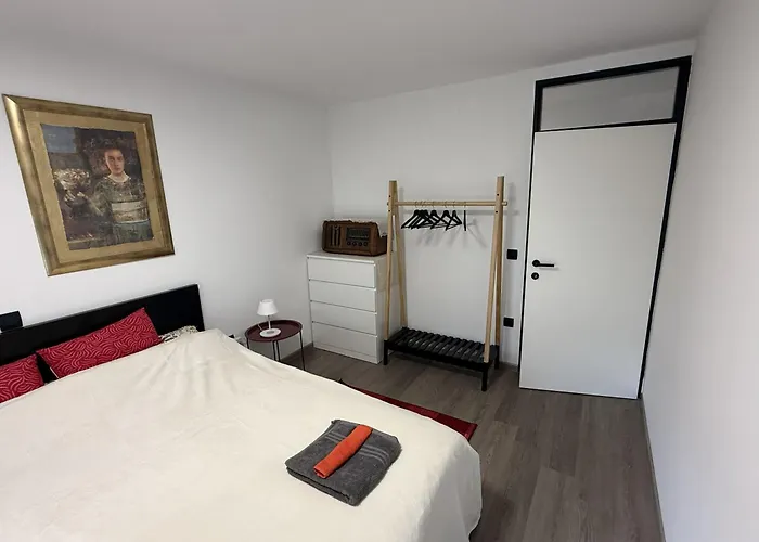 Mary's Flat Апартаменты *